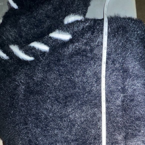 Men's Plush Contrast Color Jacquard Sweater US Size S - 21" Wide / Black NWOT - Picture 3 of 4